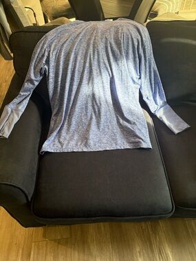 Nike Women's Heathered Light Blue Scoop Neck Sweater